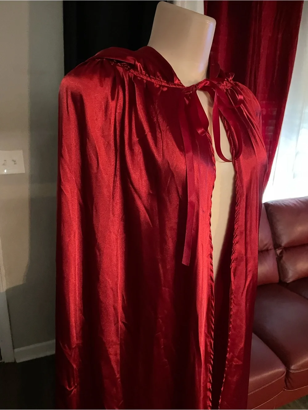 Spirit costume Halloween Red Satin Hooded Cloak Cape one size unisex - Picture 2 of 9